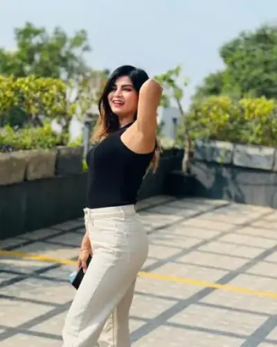 Call Girls Saifai Cash On Delivery